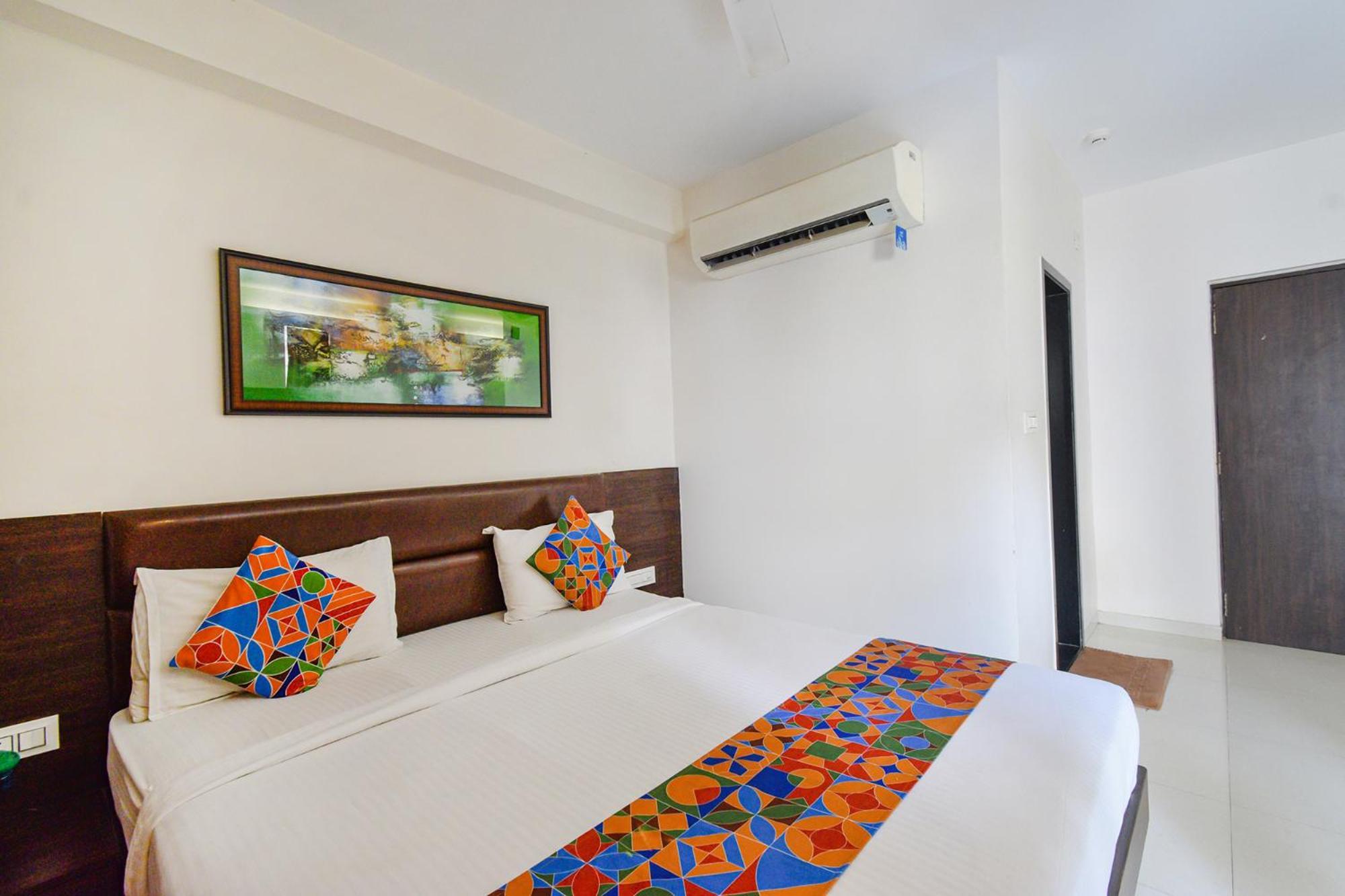 Fabhotel Prime Prowell Crown - Nr Tcs Deccan Park, Hitech 3* Hyderabad