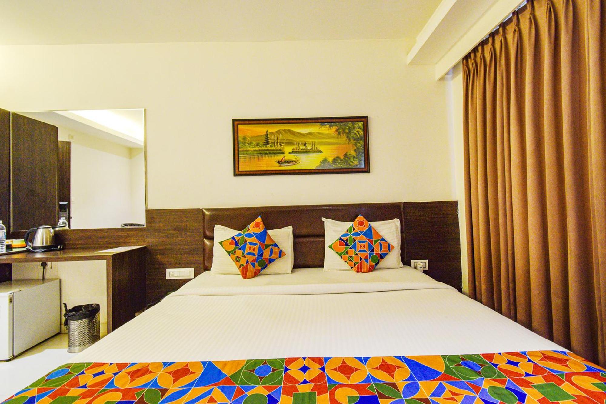 Fabhotel Prime Prowell Crown - Nr Tcs Deccan Park, Hitech Hotel